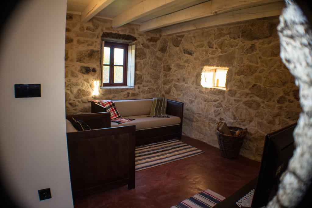 ヴァーレ・デ・カンブラ Casas Dos Avosゲストハウス 部屋 写真