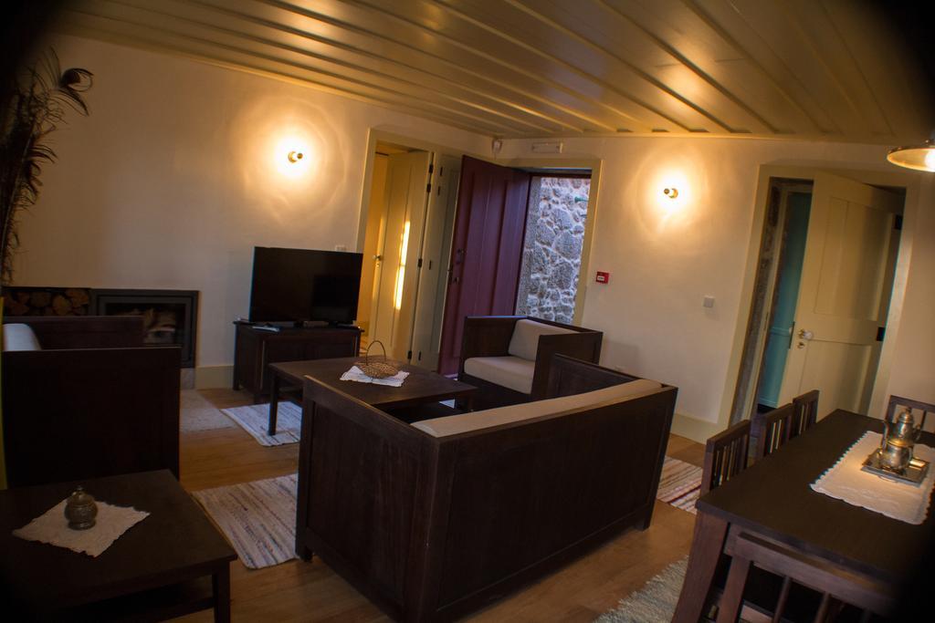 ヴァーレ・デ・カンブラ Casas Dos Avosゲストハウス 部屋 写真